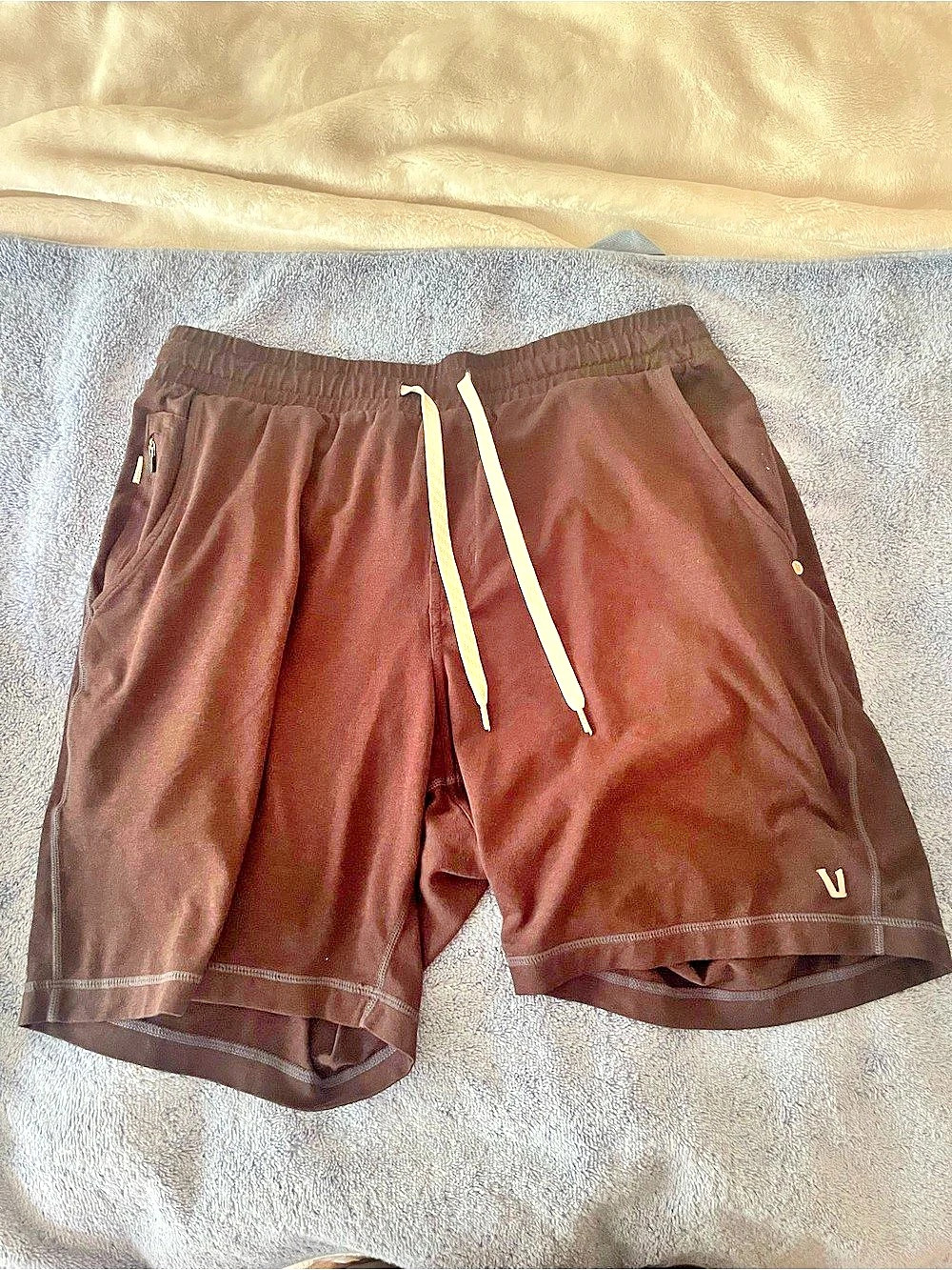 Vuori Kore Short Athletic Shorts Brown Large